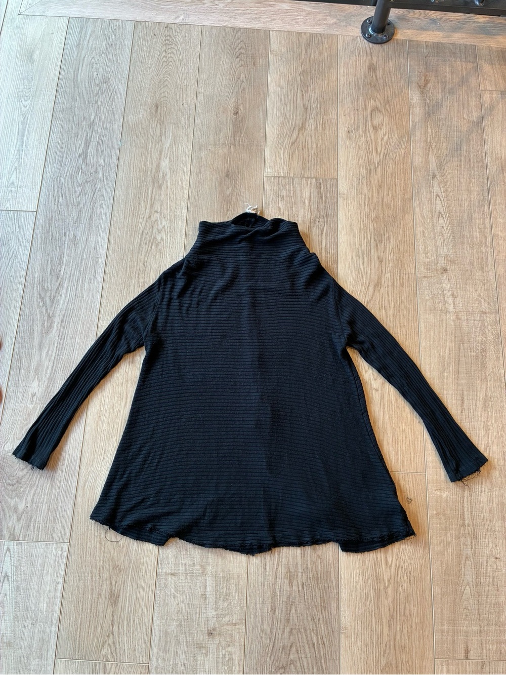 We The Free Baggy Black Ribbed Mock Neck Top Long Sleeves open back boho small